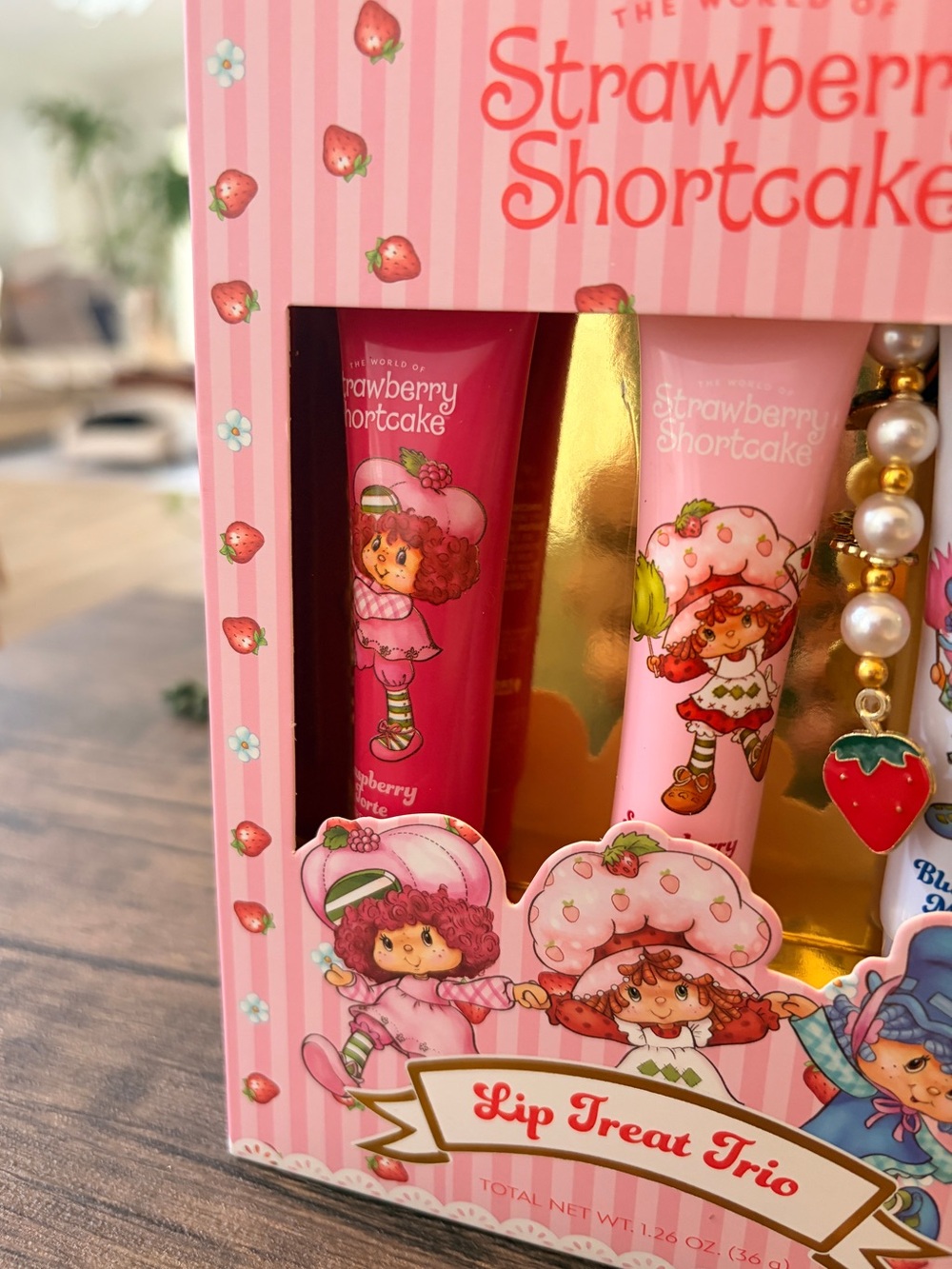 Set Of 3 Strawberry Shortcake
Lip Treat Trio Lip Gloss - Picture 3 of 7
